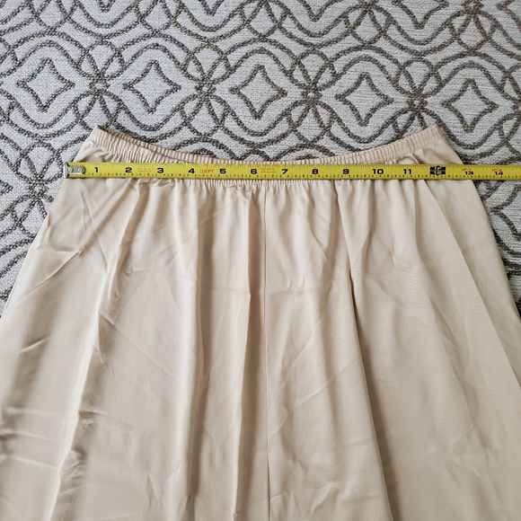 VTG Vanity Fair Slip - Picture 5 of 7